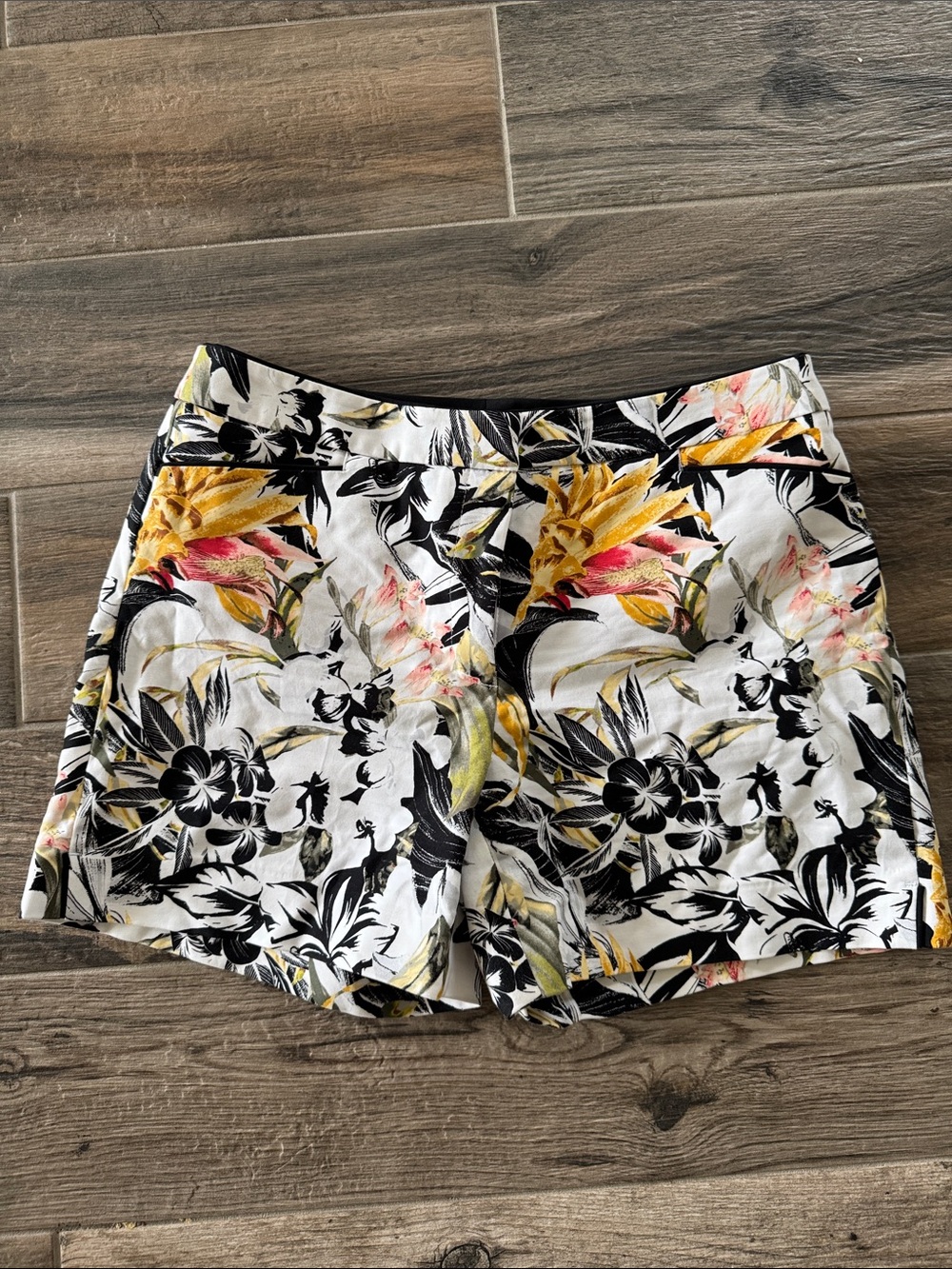White House Black Market White Floral Shorts with Black & Yellow Accents